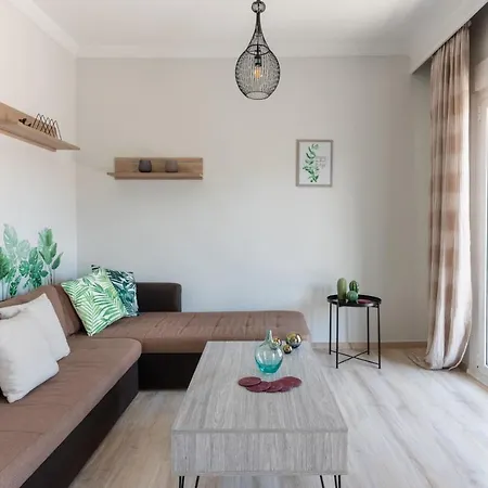Cozy Next To Center 아파트 *
